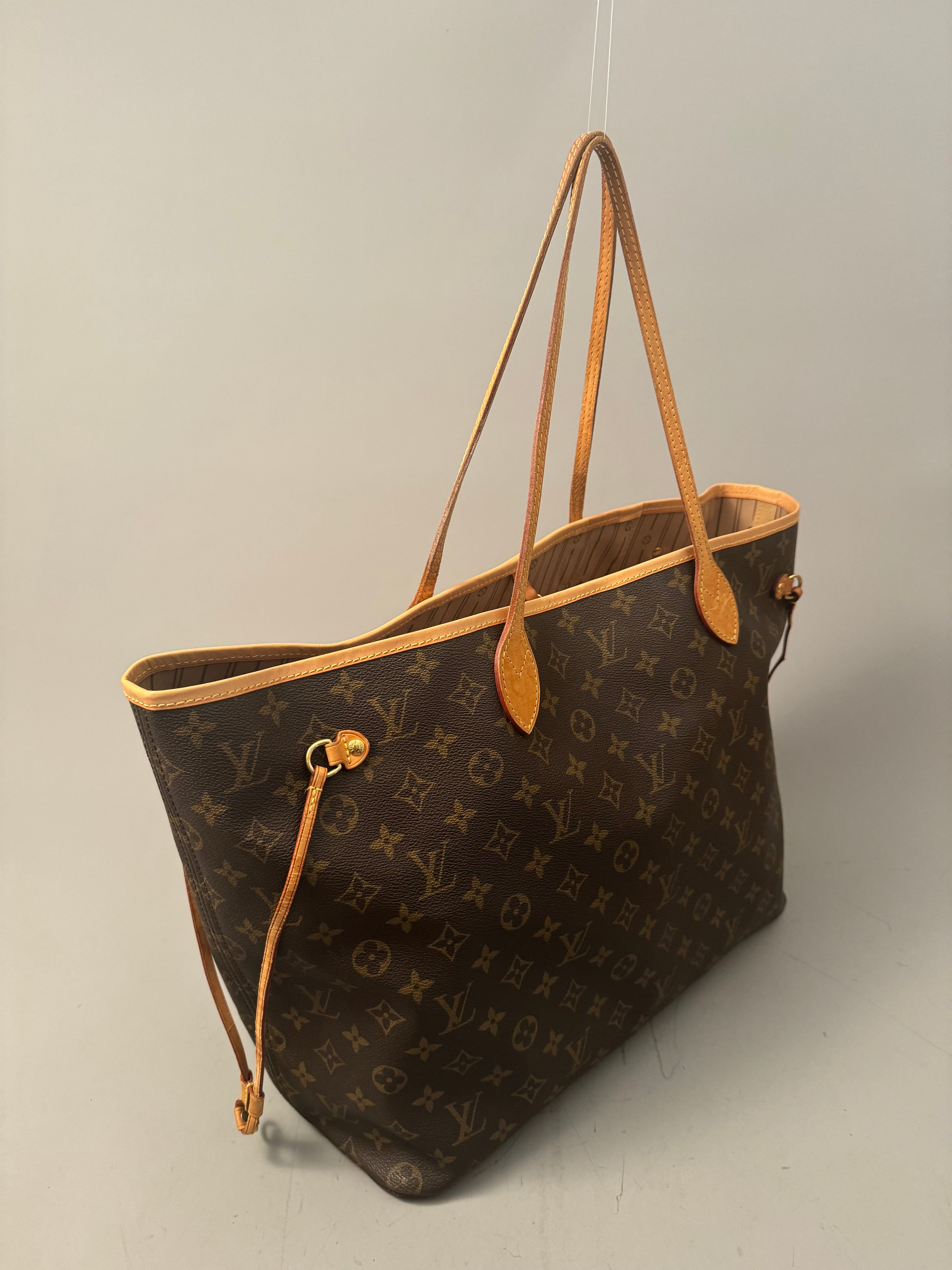 10127 Authentic Pre-loved Louis Vuitton Neverfull GM in Monogram canvas