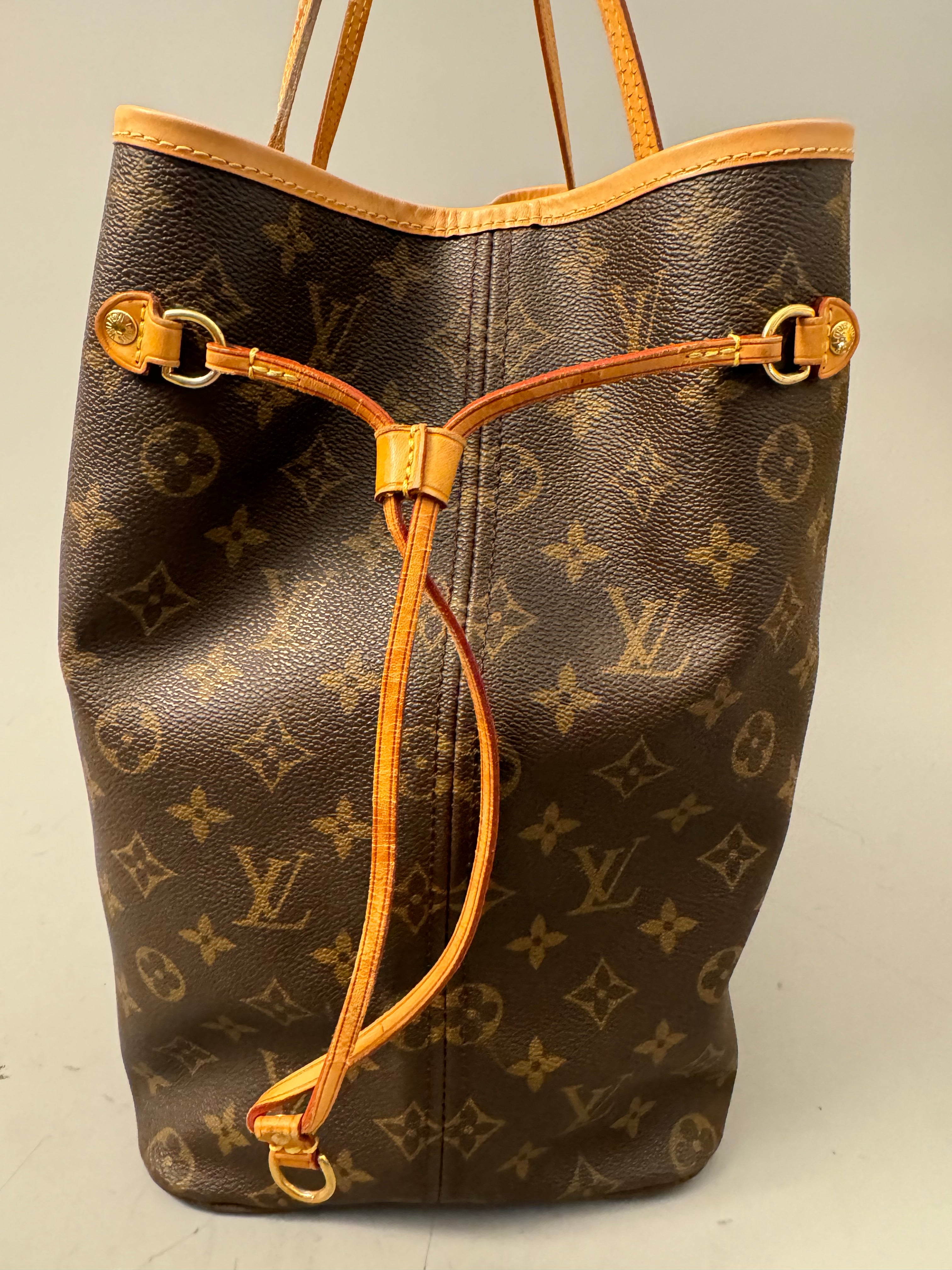 10127 Authentic Pre-loved Louis Vuitton Neverfull GM in Monogram canvas