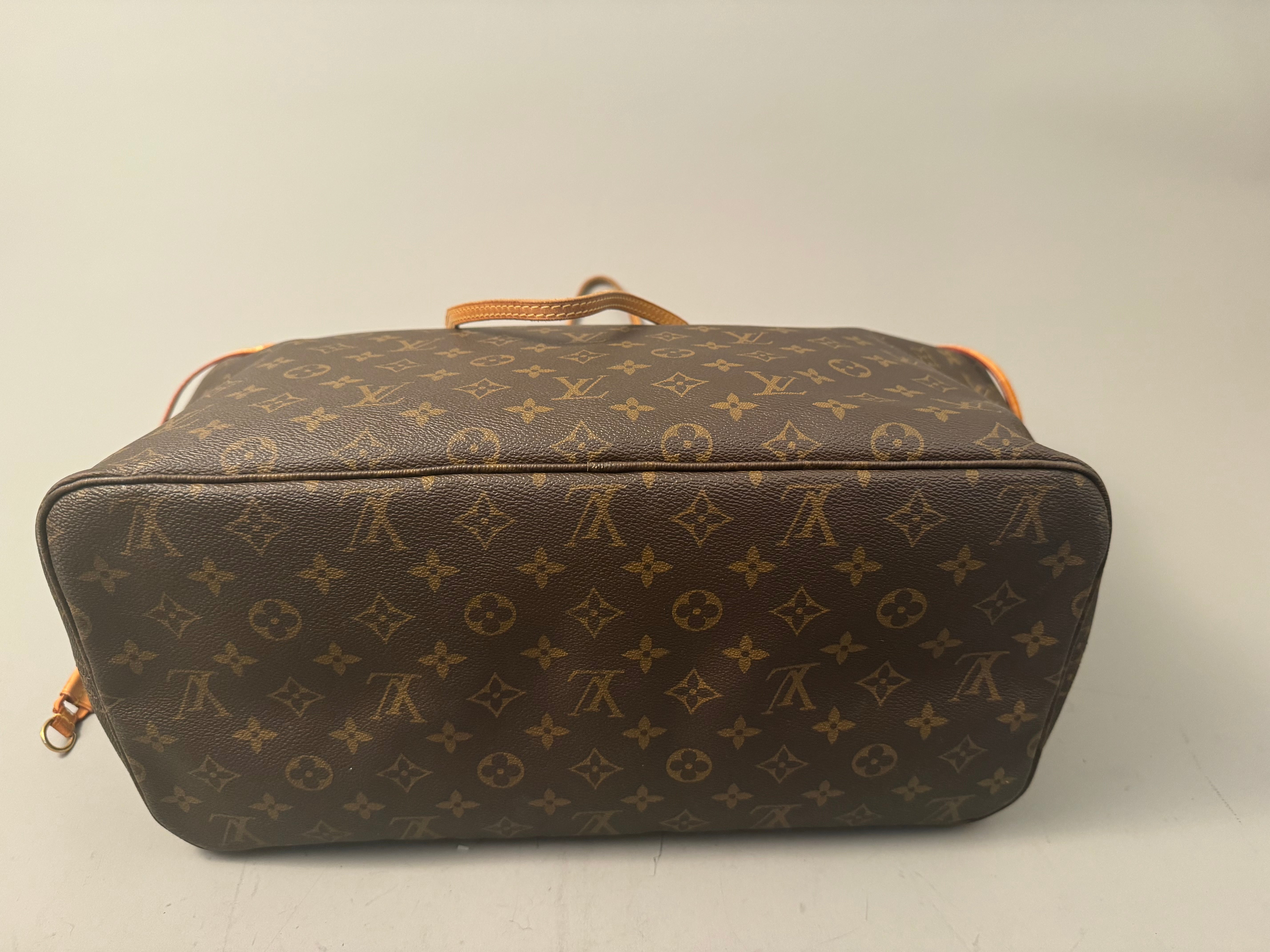 10127 Authentic Pre-loved Louis Vuitton Neverfull GM in Monogram canvas