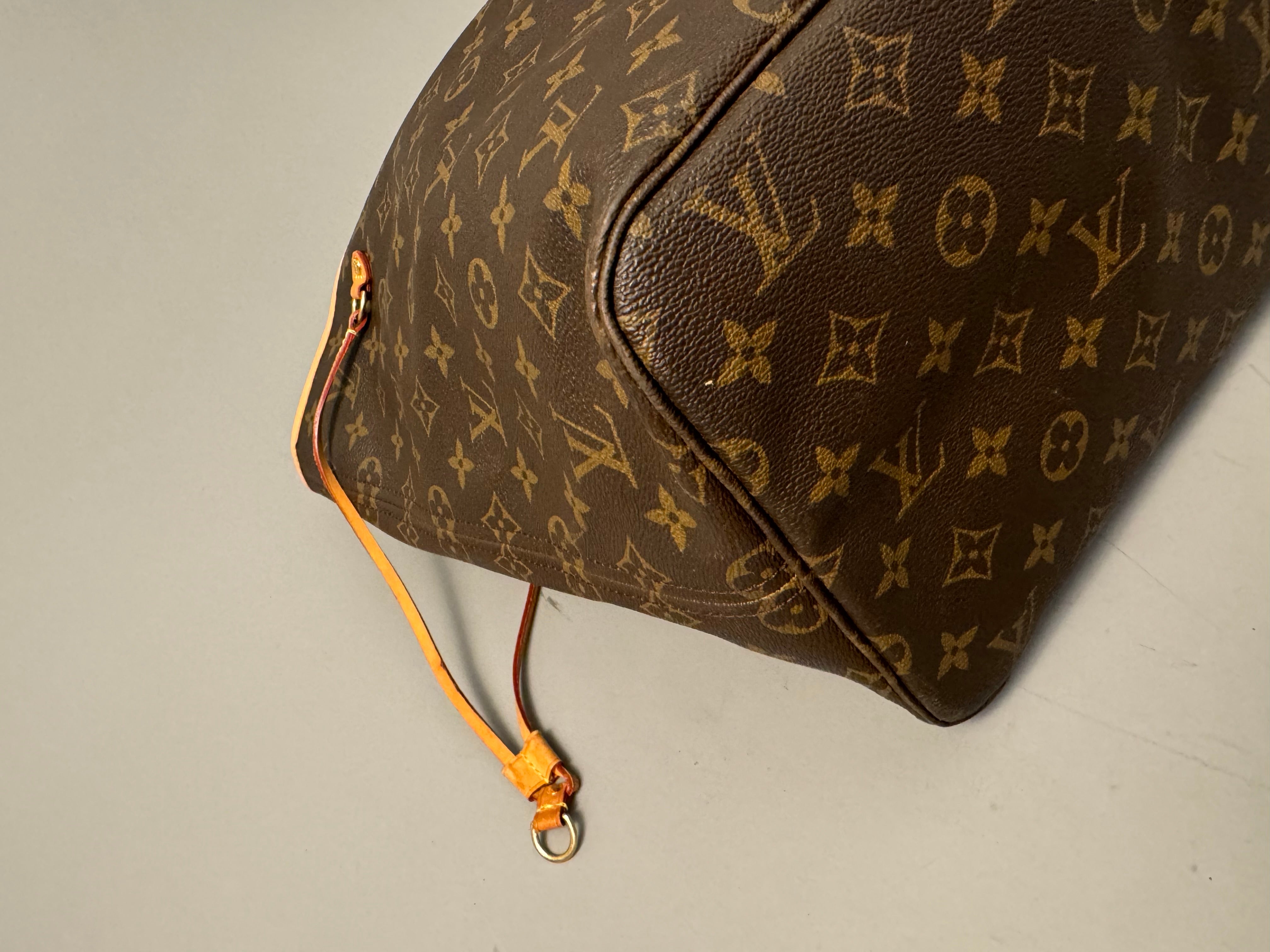 10127 Authentic Pre-loved Louis Vuitton Neverfull GM in Monogram canvas