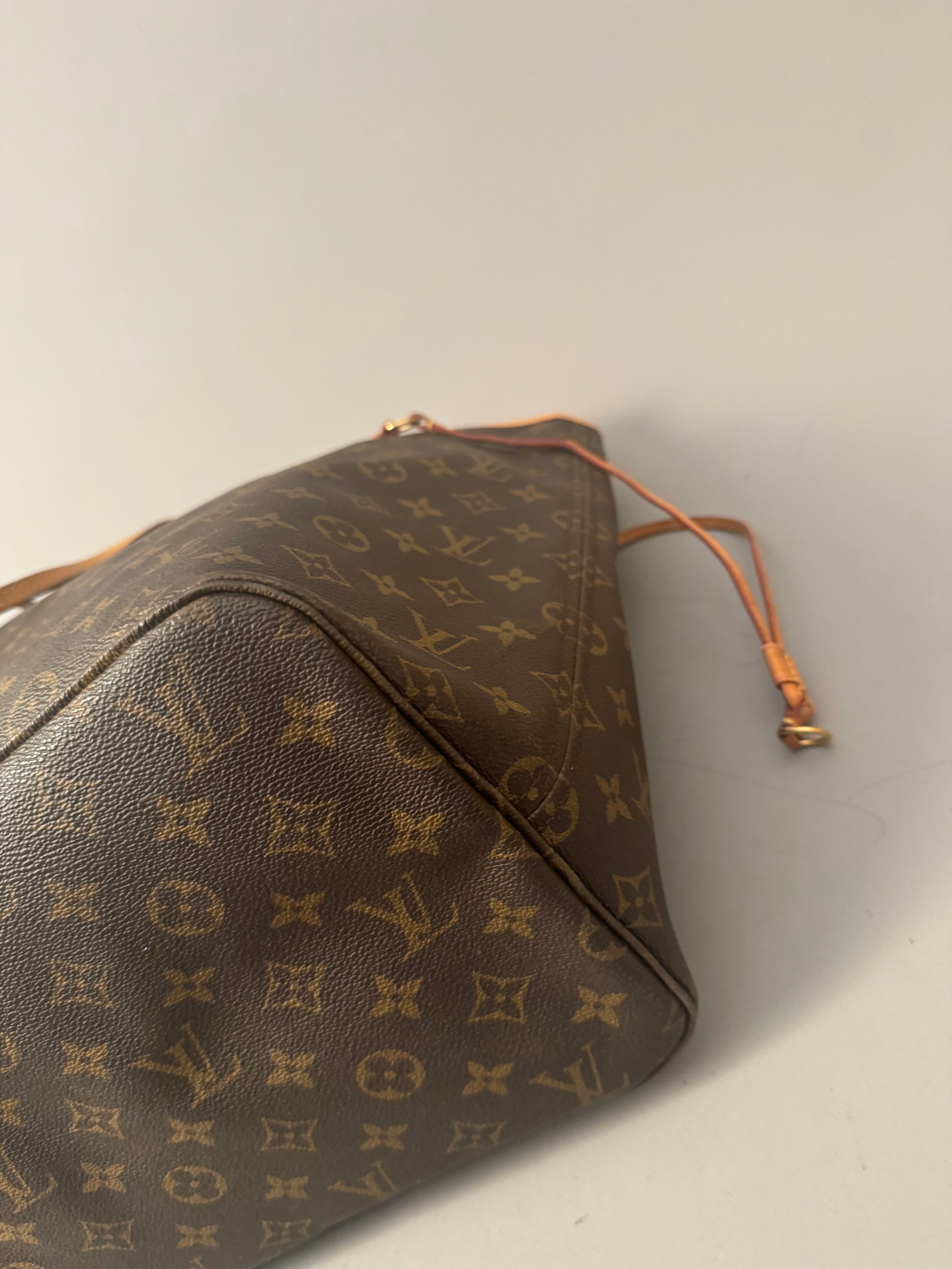 10127 Authentic Pre-loved Louis Vuitton Neverfull GM in Monogram canvas