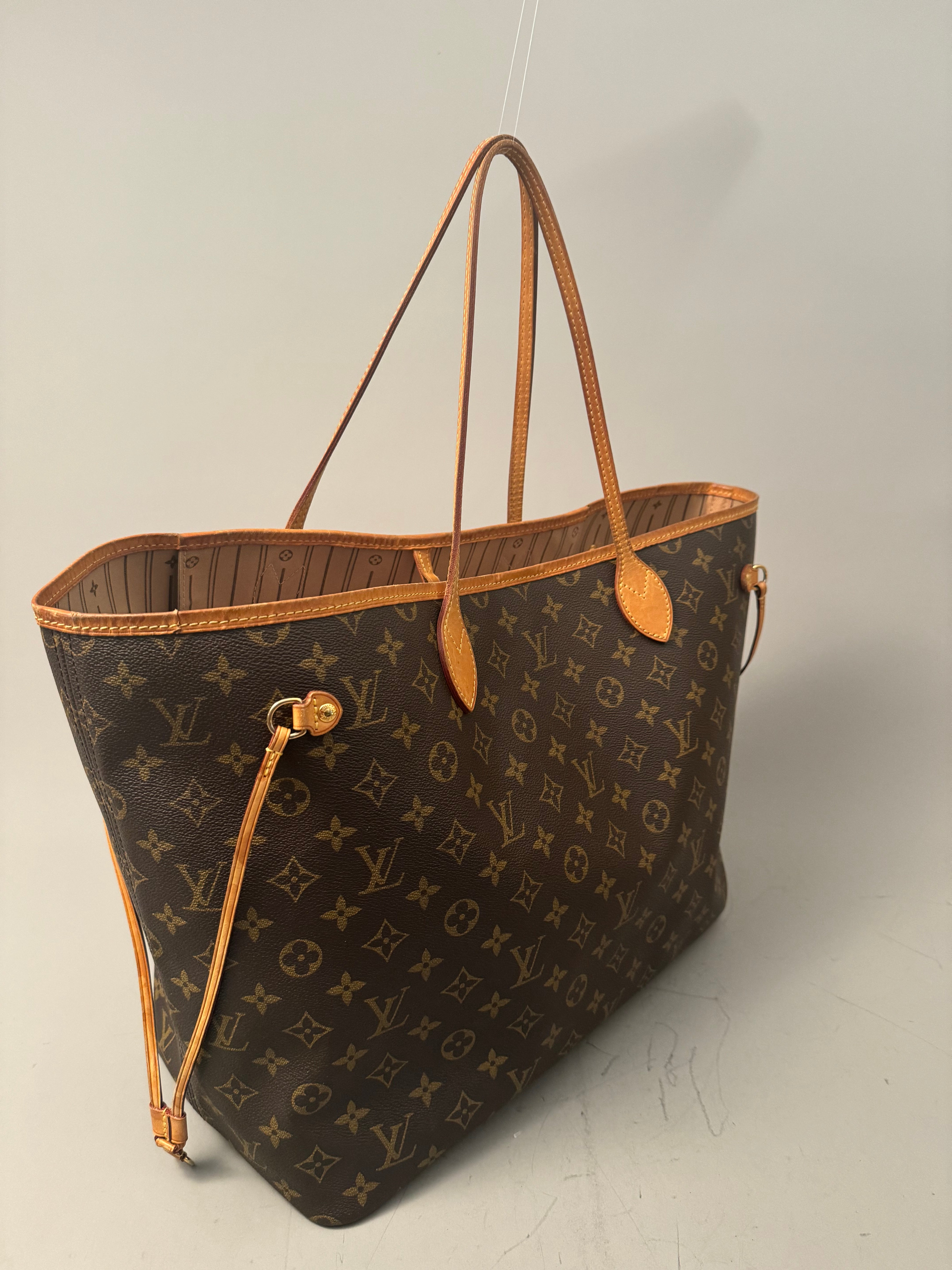 10128 Authentic Pre-loved Louis Vuitton Neverfull GM in Monogram Canvas