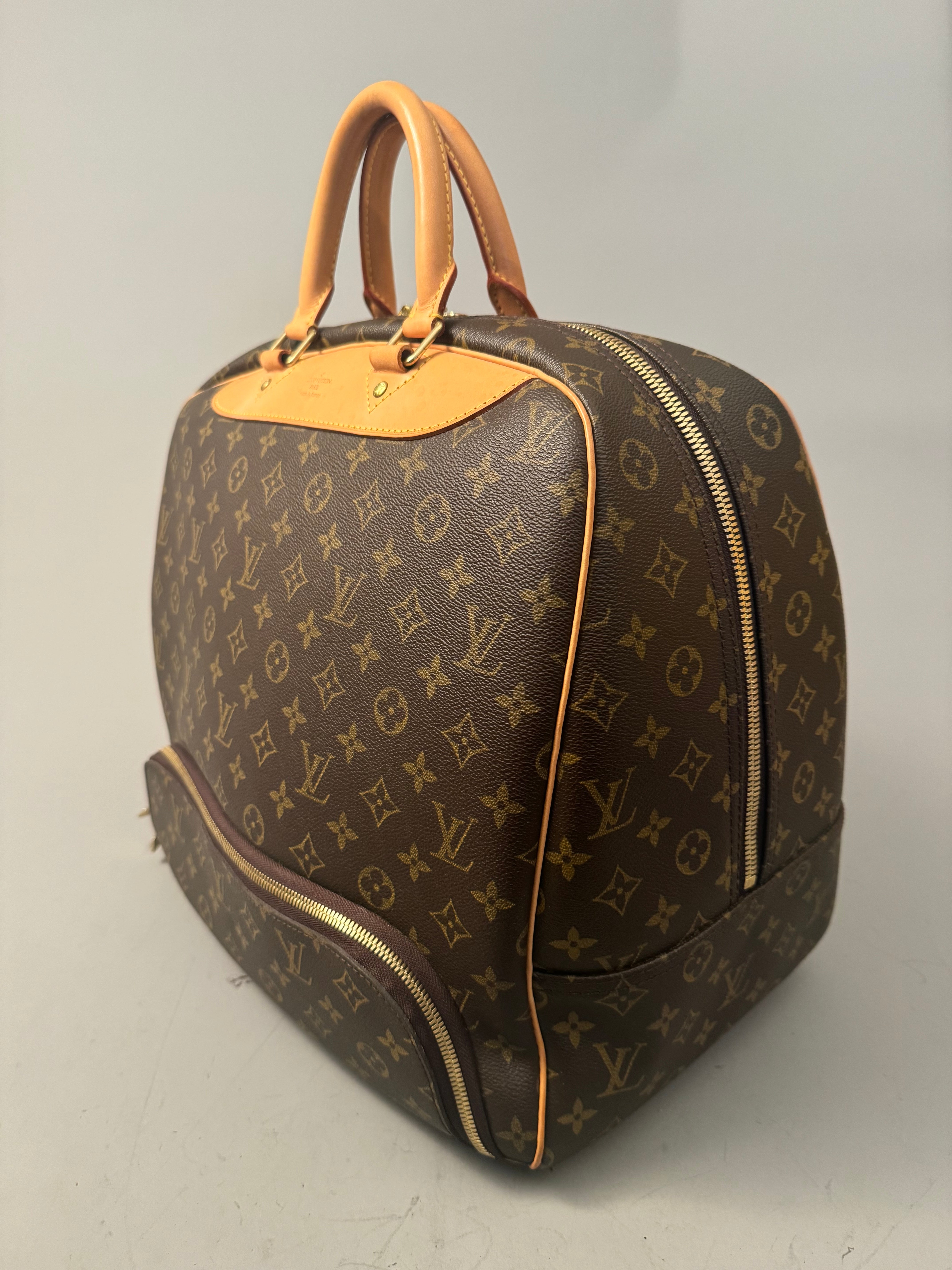 10164 Authentic Pre-loved Louis Vuitton Evasion in Monogram Canvas