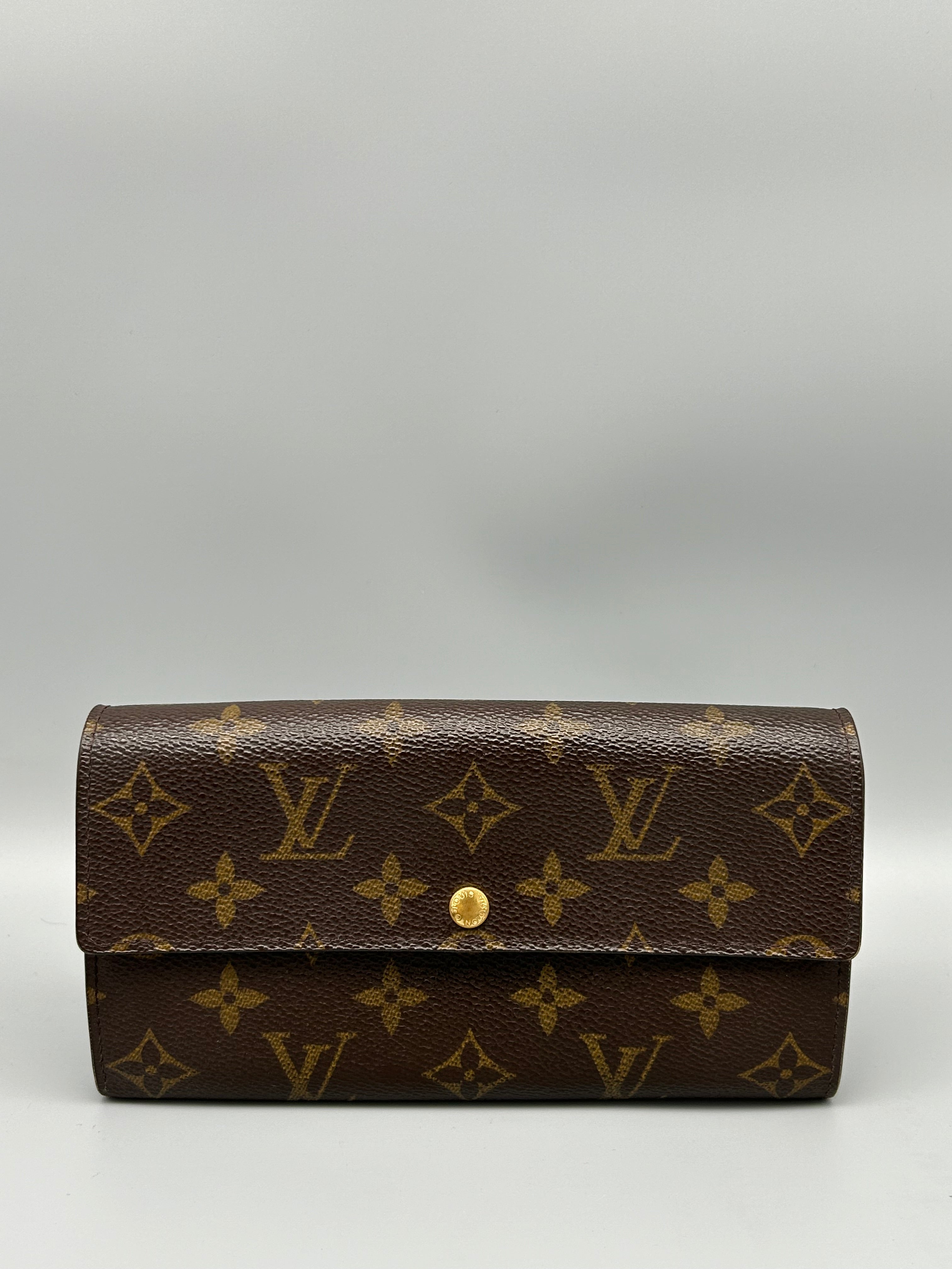 10245 Authentic Pre-loved Louis Vuitton Sarah Wallet in Monogram Canvas