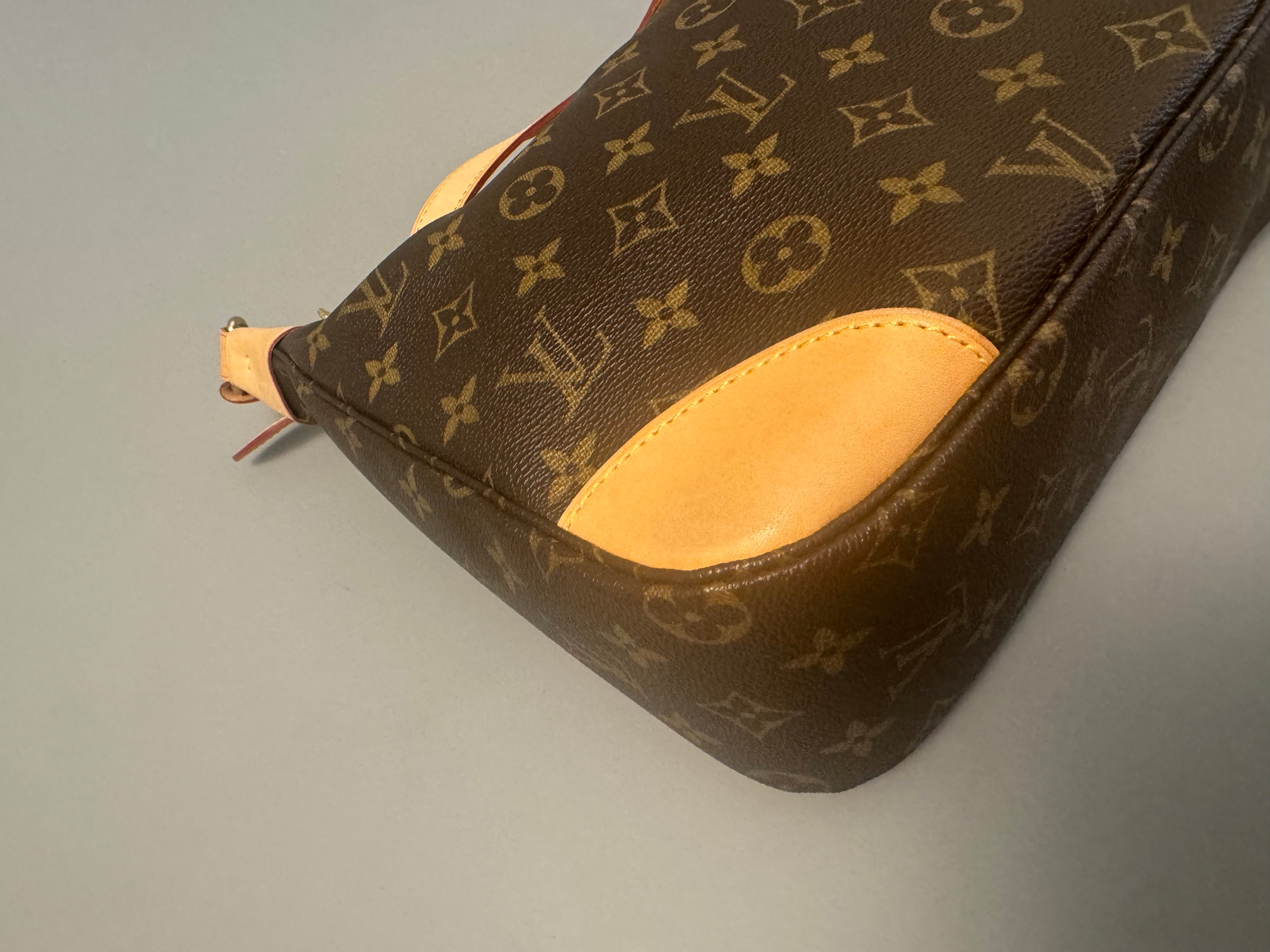 10288 Authentic Pre-loved Louis Vuitton Boulogne in Monogram Canvas in Monogram Canvas