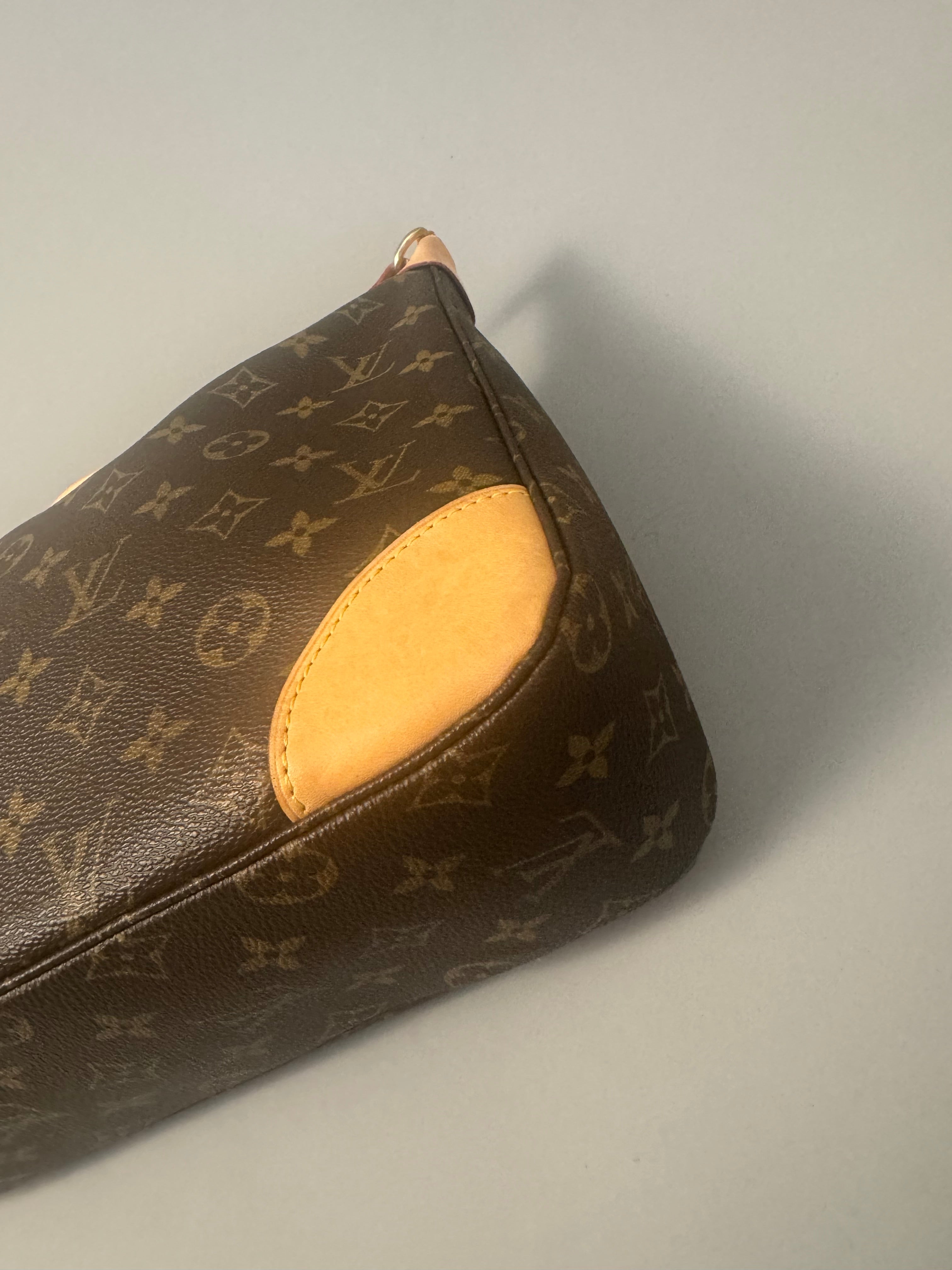 10288 Authentic Pre-loved Louis Vuitton Boulogne in Monogram Canvas in Monogram Canvas