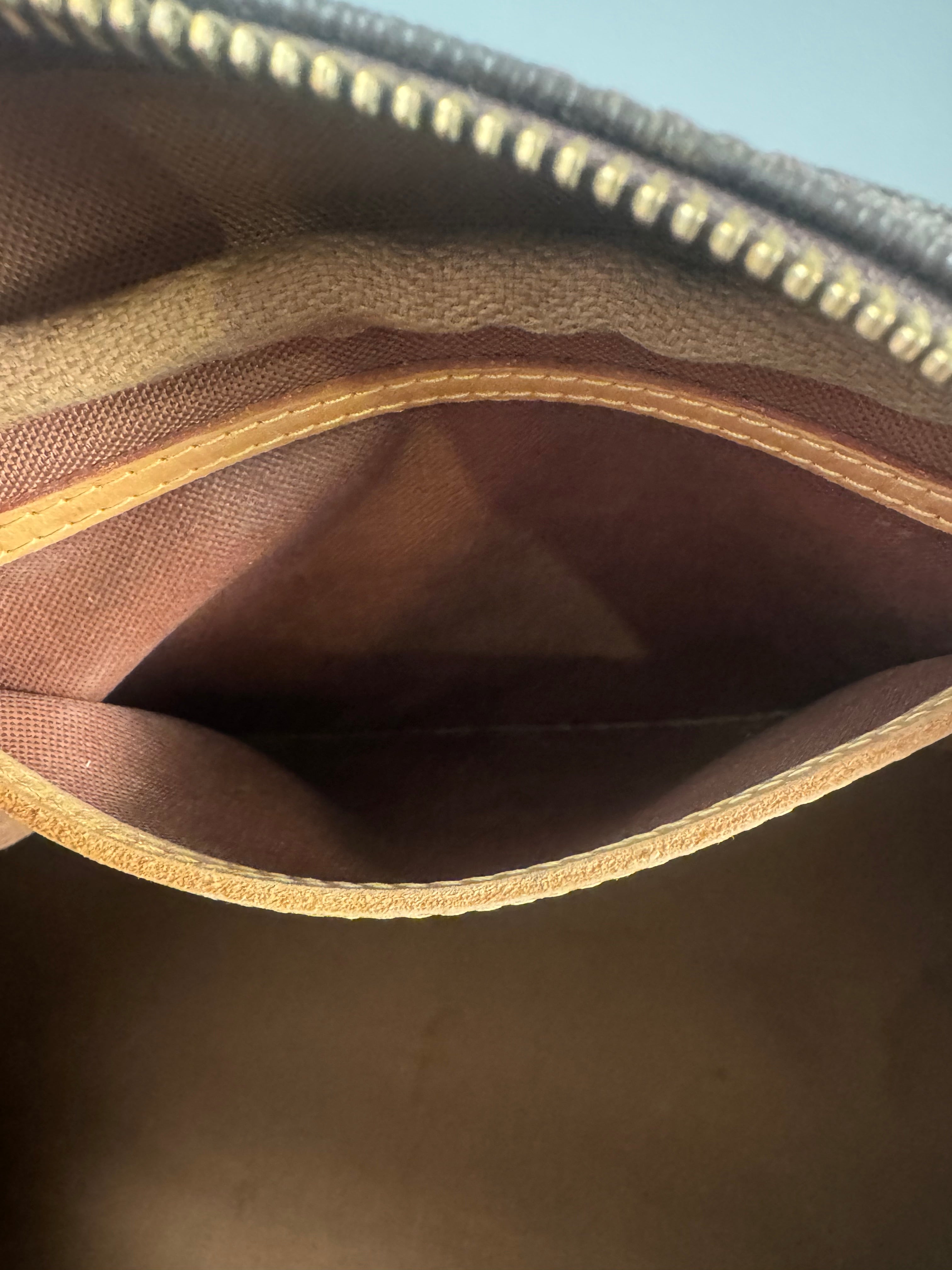 10143 Authentic Pre-loved Louis Vuitton Montorgueil GM in Monogram Canvas