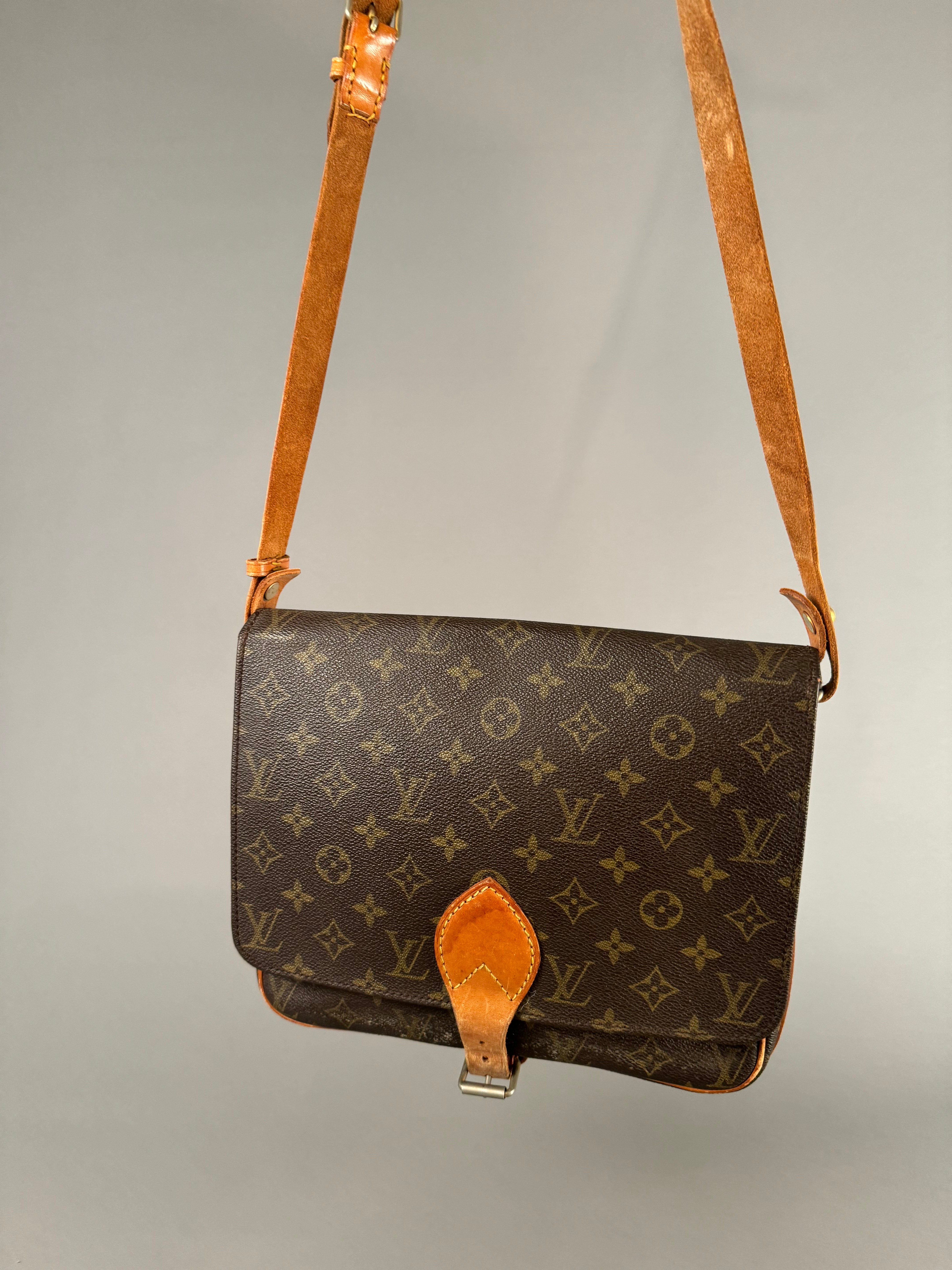 10140 Authentic Pre-loved Louis Vuitton Cartouchiere GM in Monogram Canvas