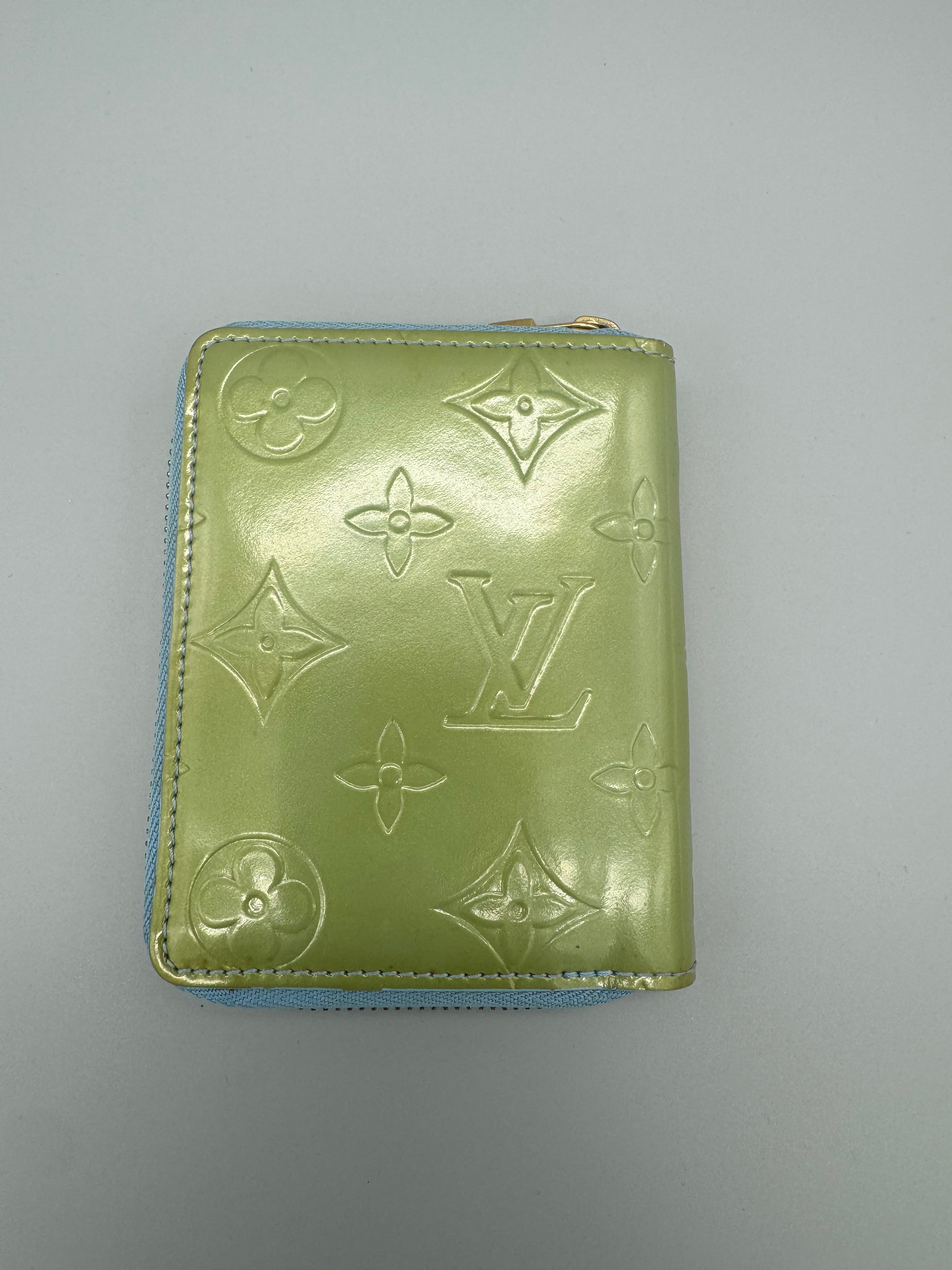 10007 Authentic Pre-loved Louis Vuitton Compact Zippy Wallet in Green Vernis