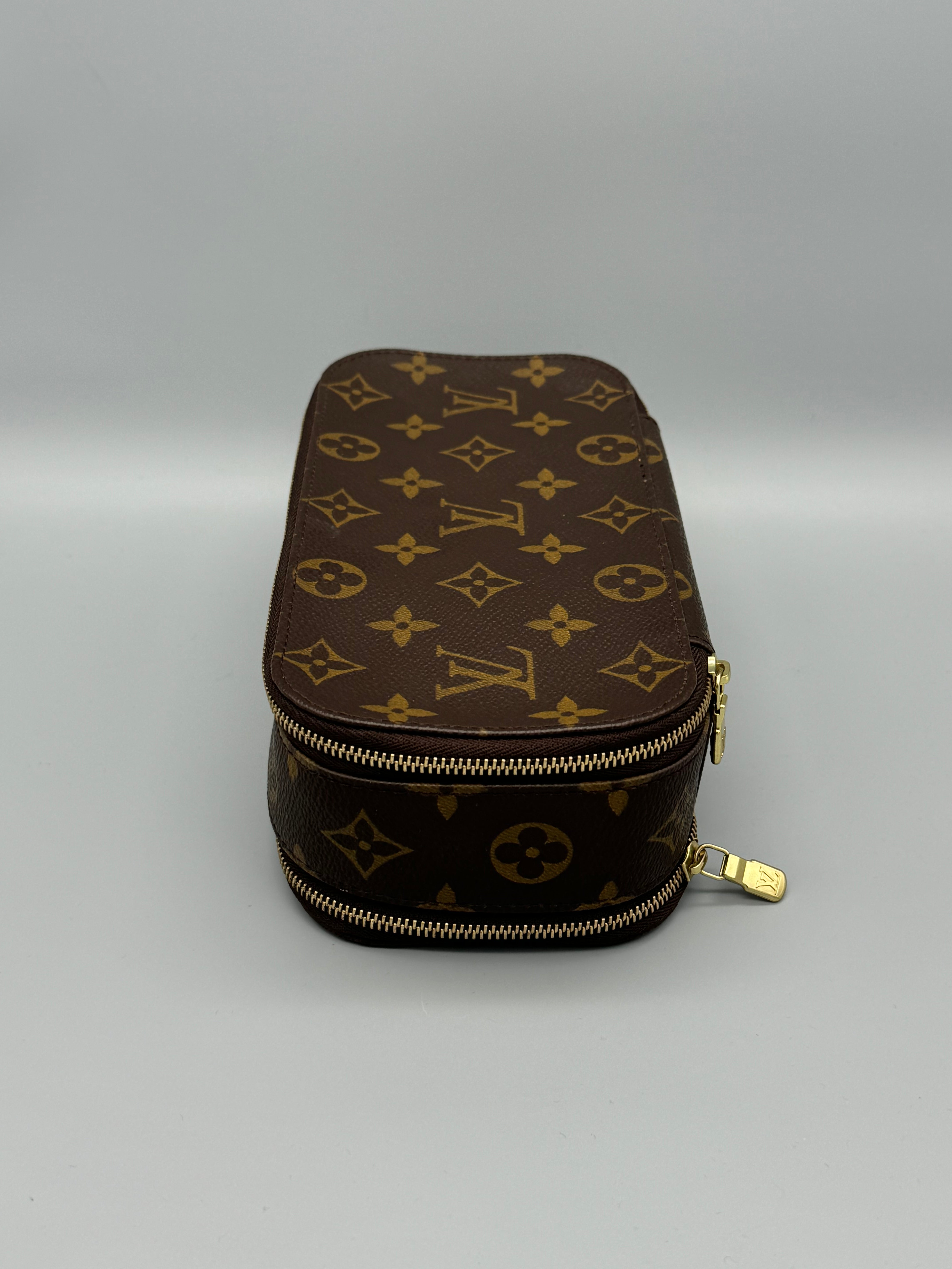 10030 Authentic Pre-Loved Louis Vuitton Trousse Blush GM Cosmetic Case in Monogram Canvas