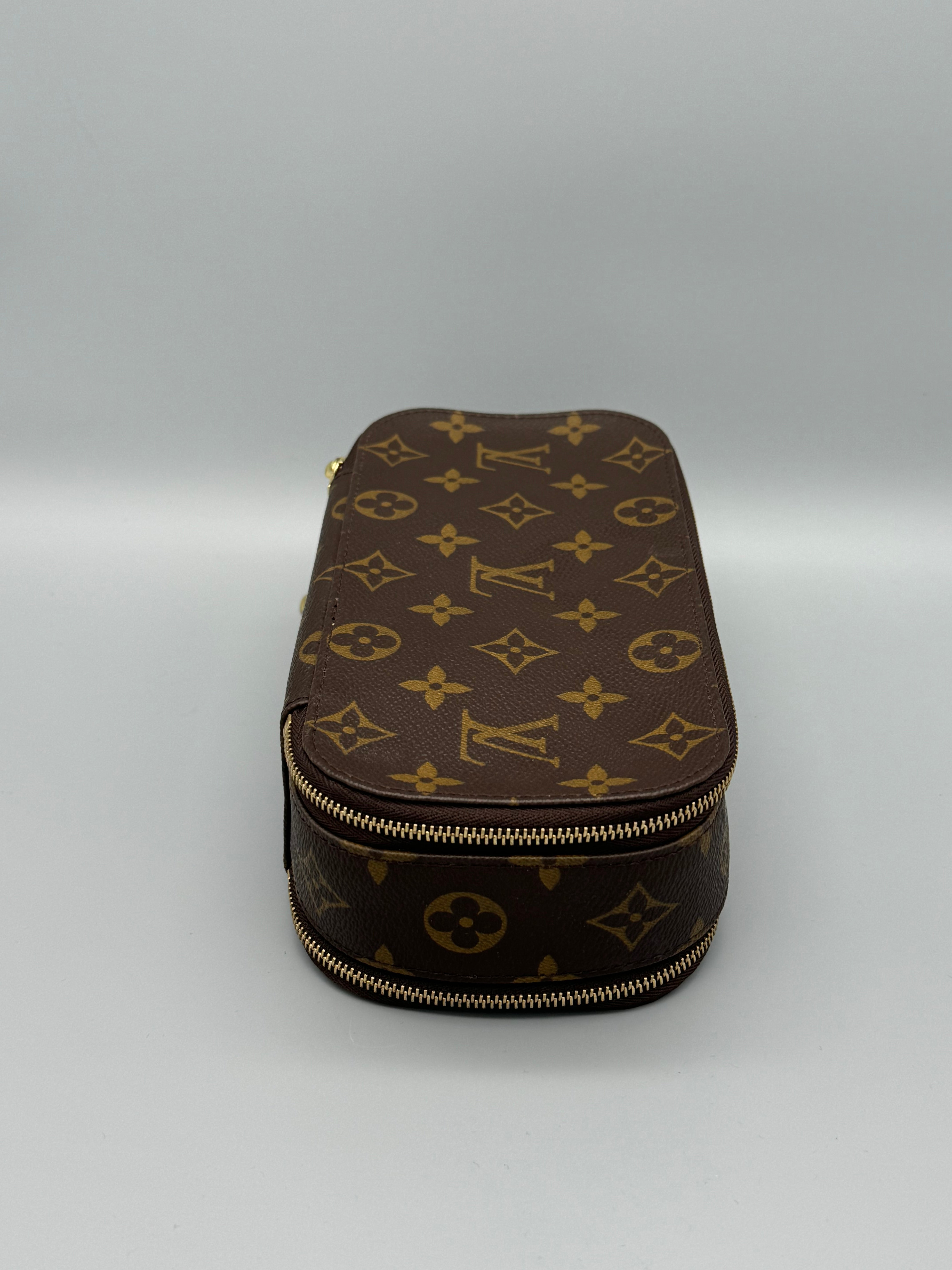 10030 Authentic Pre-Loved Louis Vuitton Trousse Blush GM Cosmetic Case in Monogram Canvas