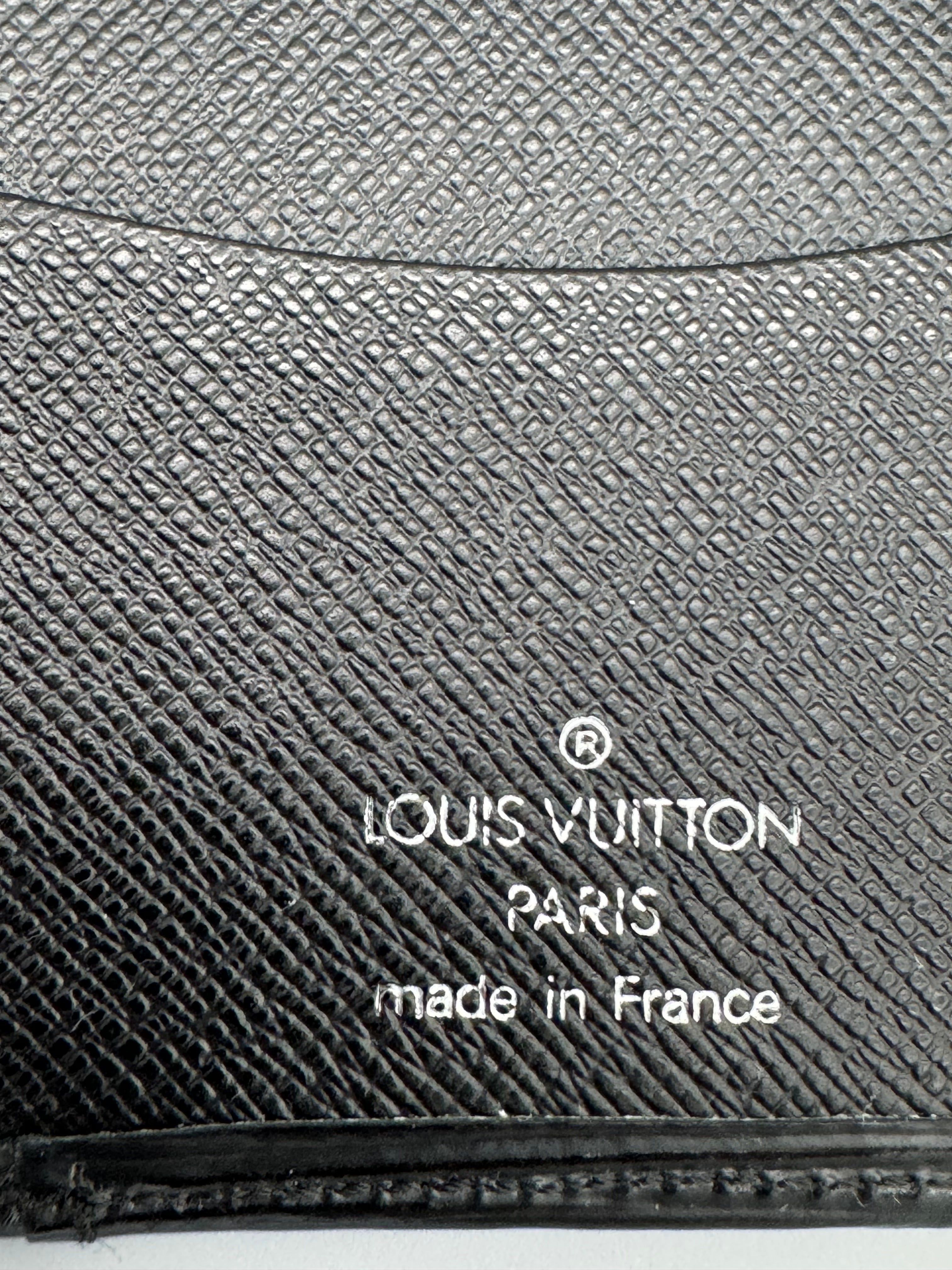 10025 Authentic Pre-Loved Louis Vuitton Card Case in Black Epi Leather