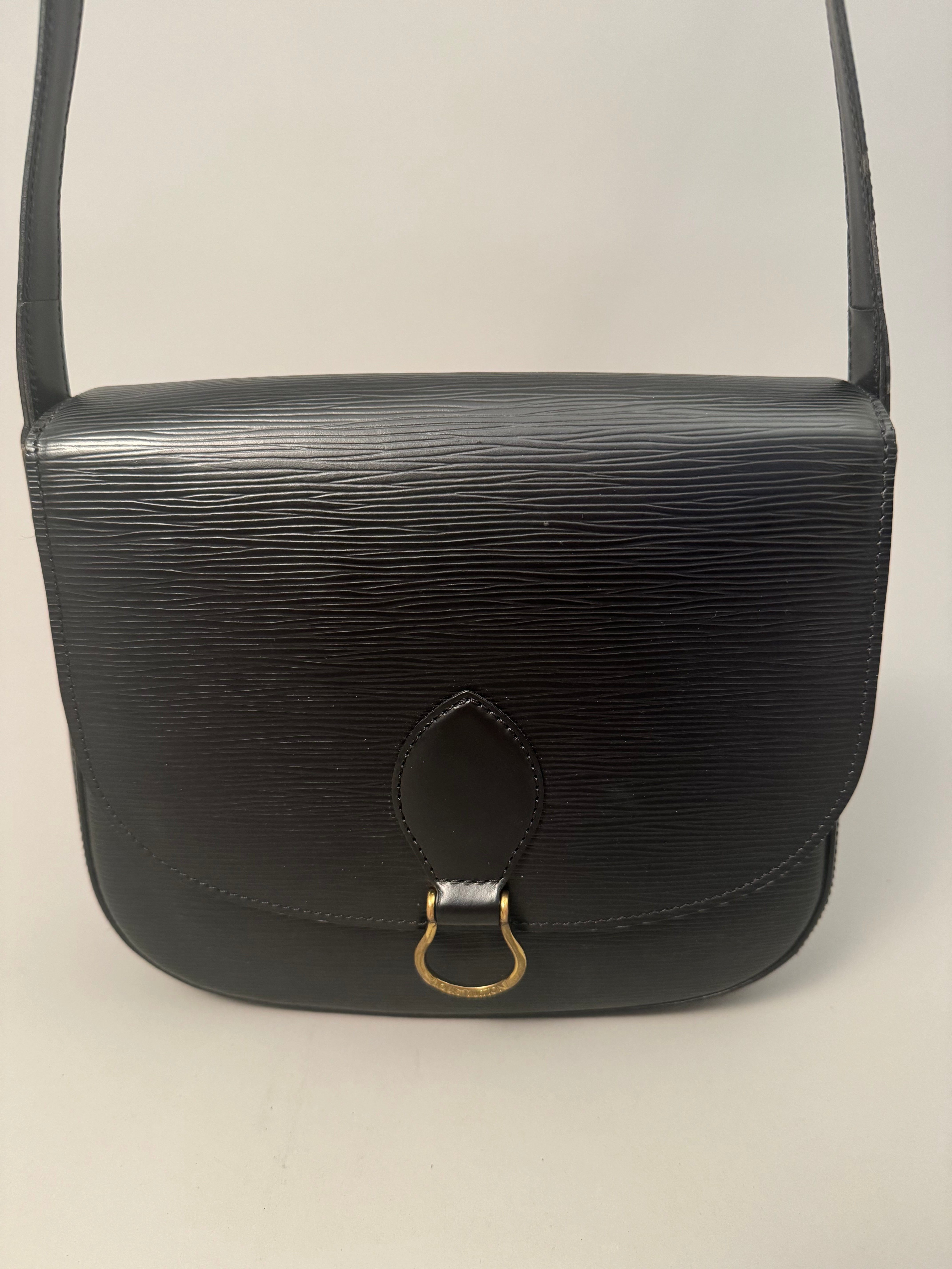 10043 Authentic Pre-loved Louis Vuitton St Cloud GM in Black Epi Leather