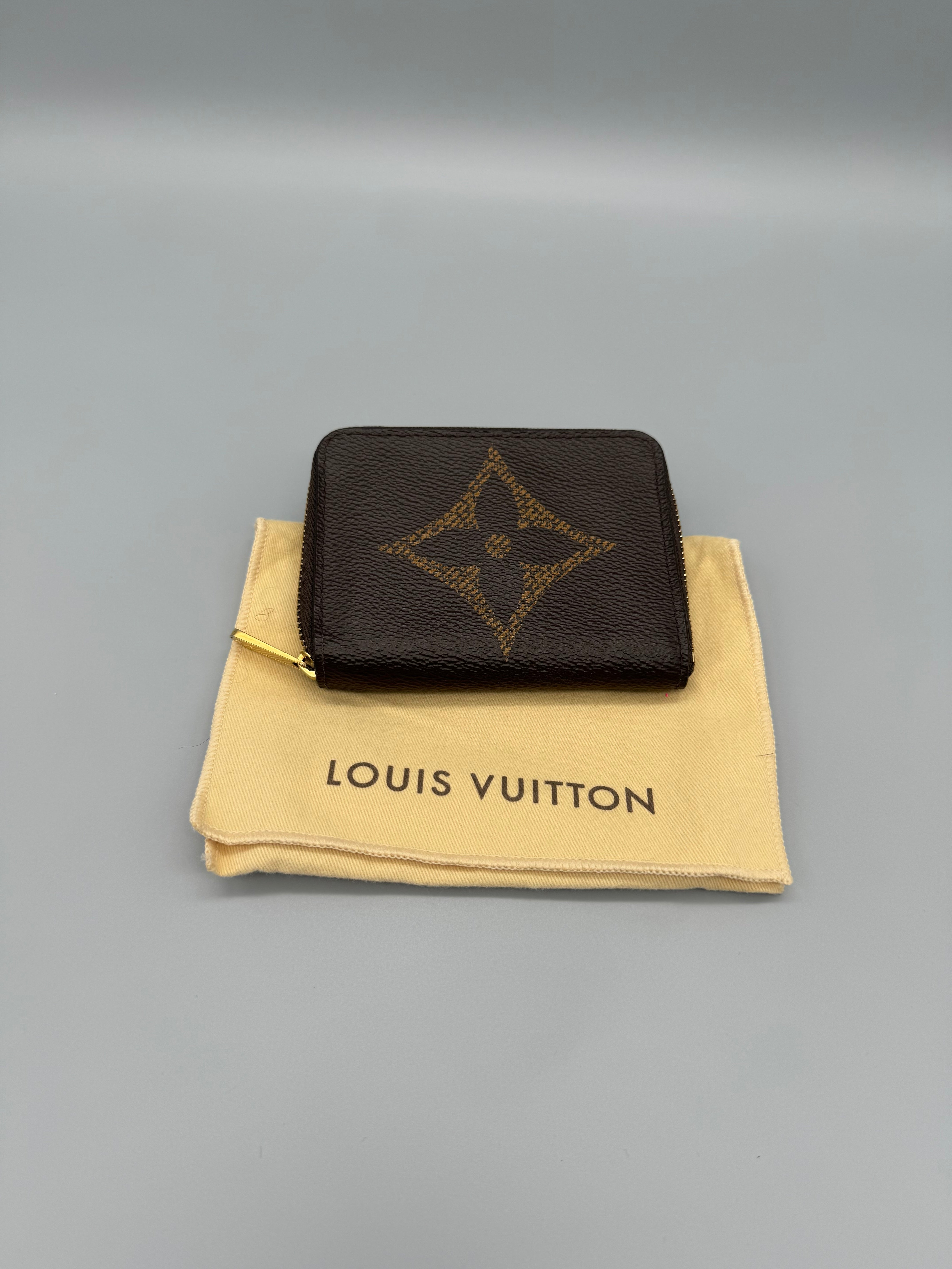 10052 Authentic Pre-Loved Louis Vuitton Compact Coin Case Wallet in Giant Monogram Canvas