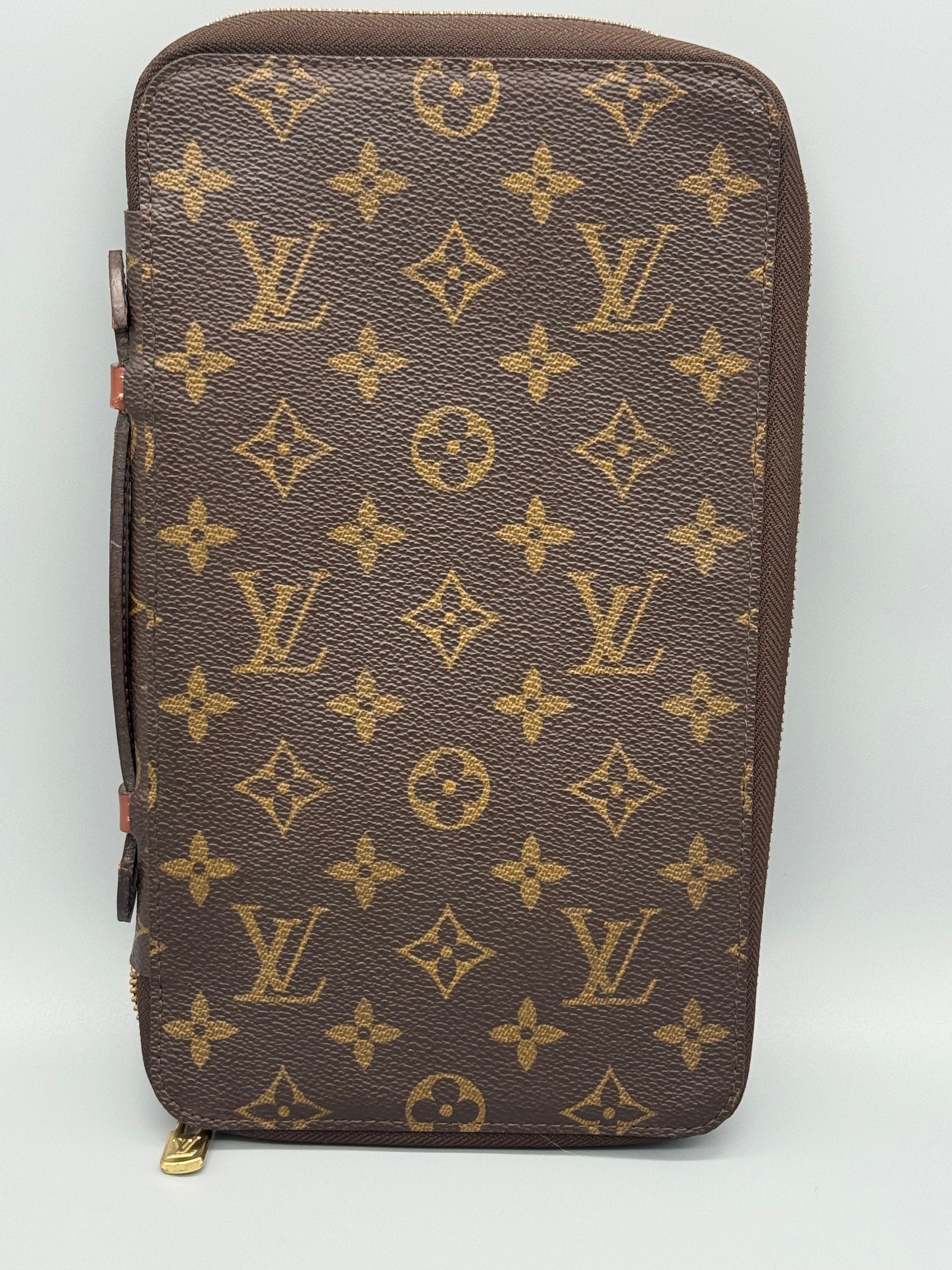 10050 Authentic Pre-loved Louis Vuitton Poche Escapade Bifold Organizer in Monogram Canvas