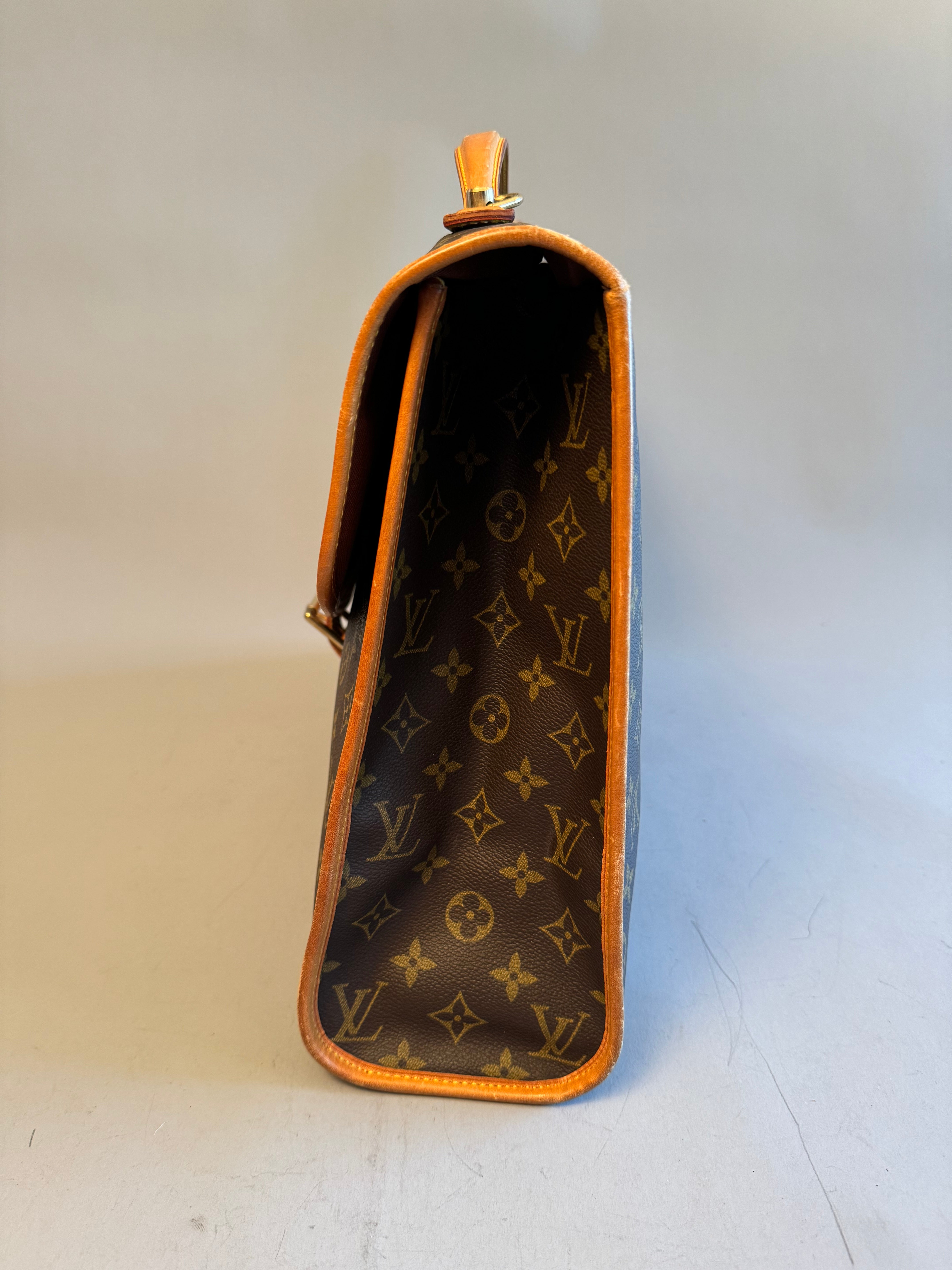 10220 Authentic Pre-Loved Louis Vuitton Beverly Gm In Monogram Canvas