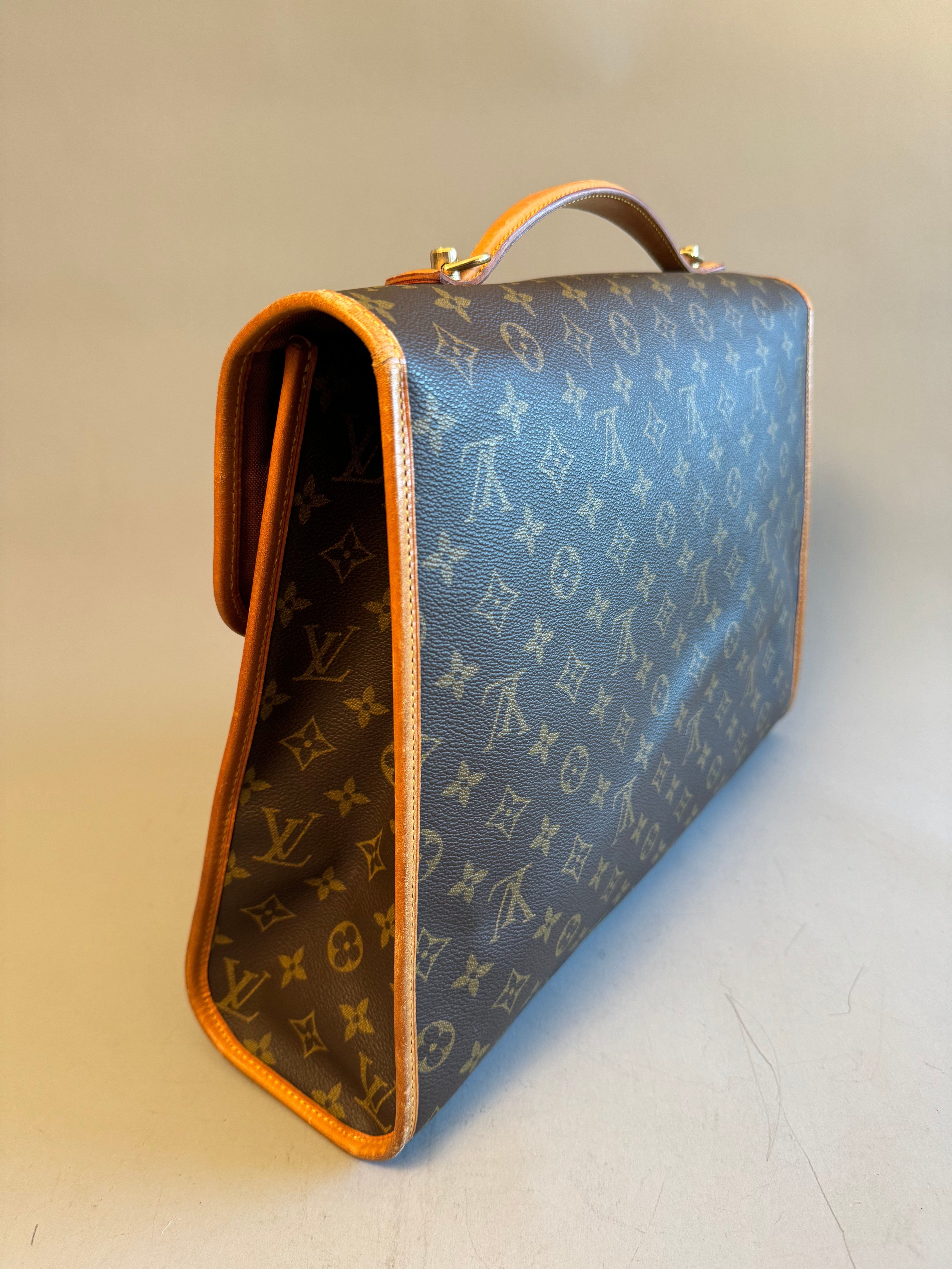 10220 Authentic Pre-Loved Louis Vuitton Beverly Gm In Monogram Canvas