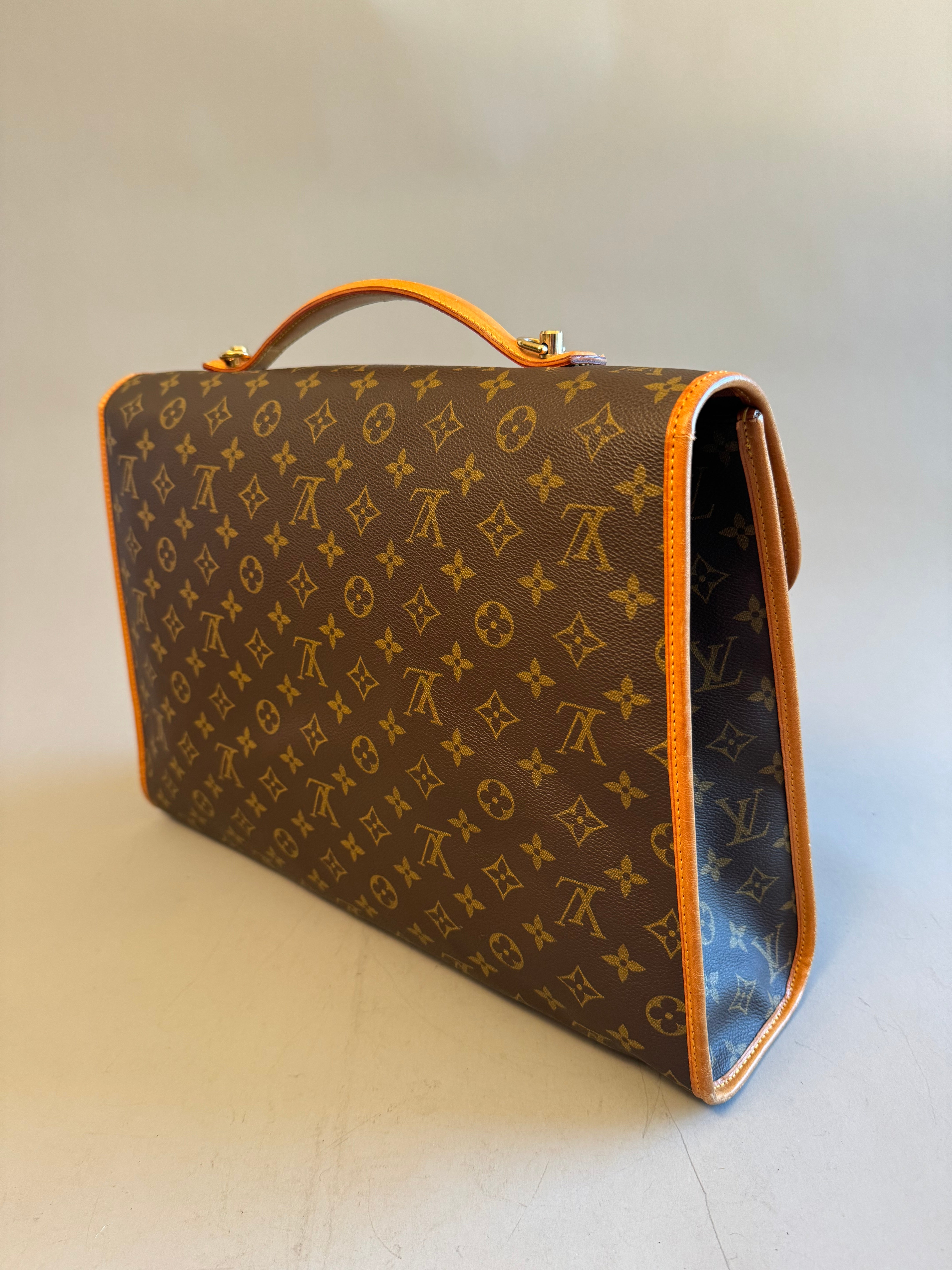 10220 Authentic Pre-Loved Louis Vuitton Beverly Gm In Monogram Canvas