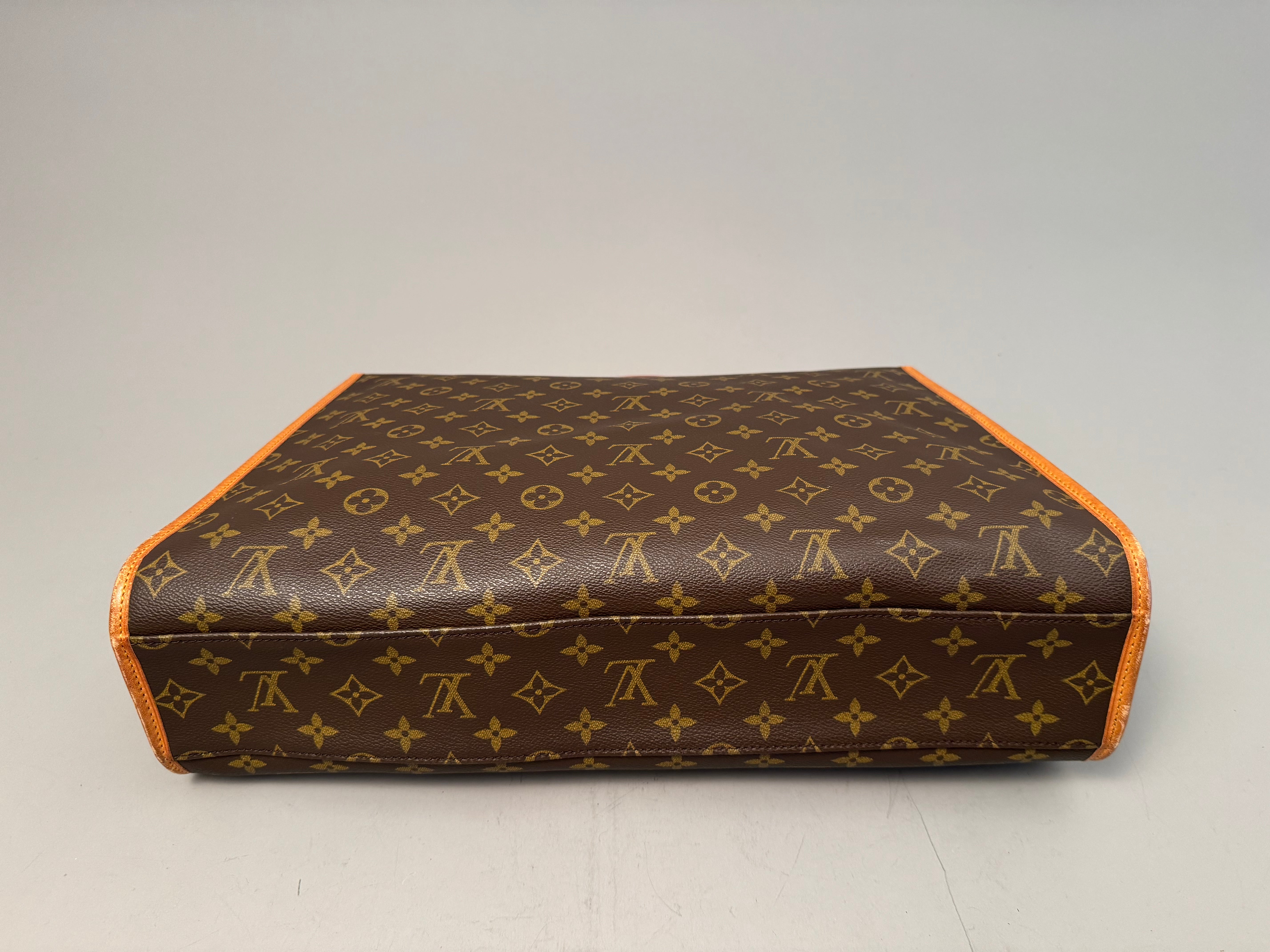 10220 Authentic Pre-Loved Louis Vuitton Beverly Gm In Monogram Canvas