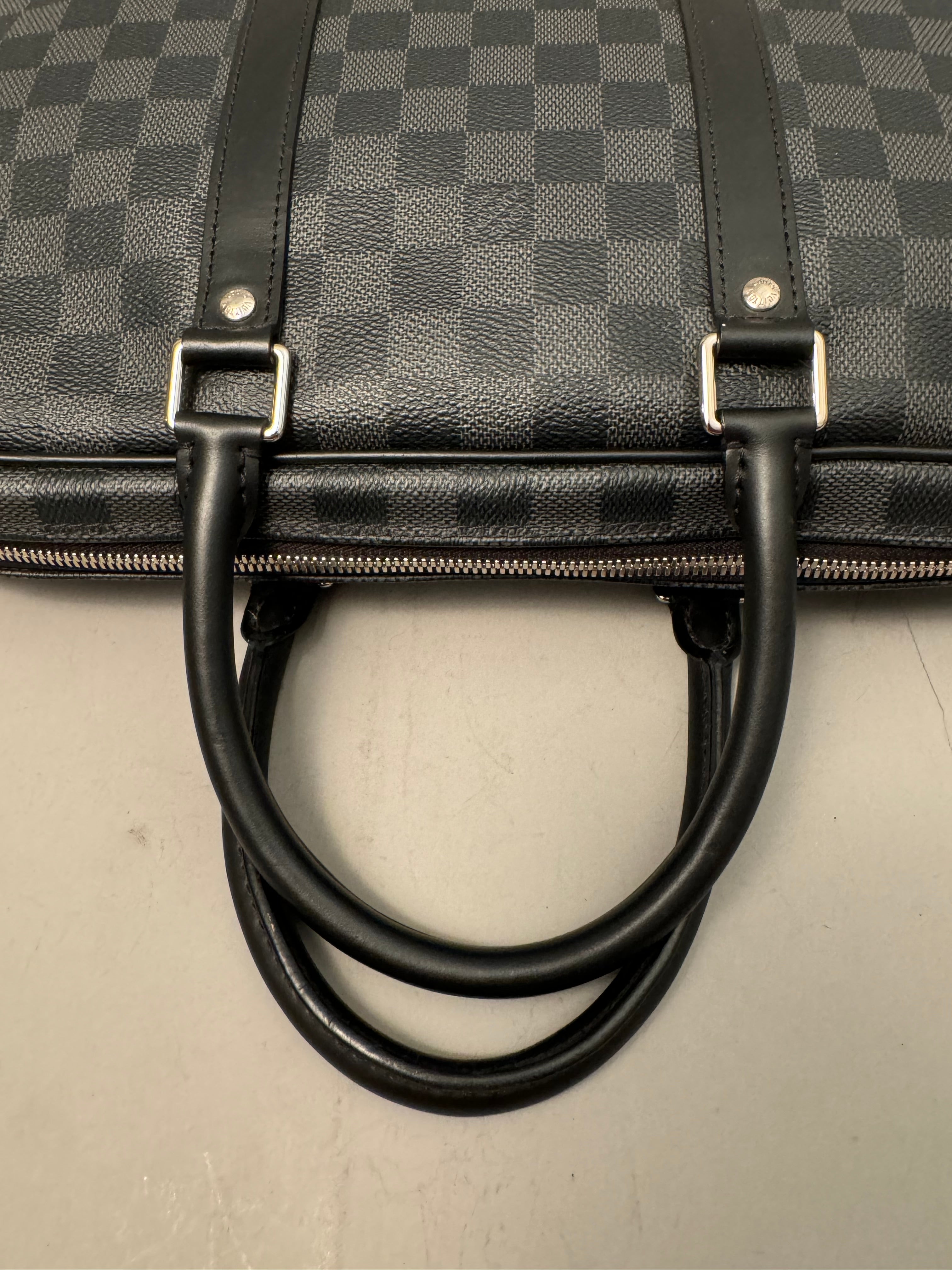 10269 Authentic Pre-loved Louis Vuitton
Porte Document Voyage PM in Graphite Damier Canvas with strap