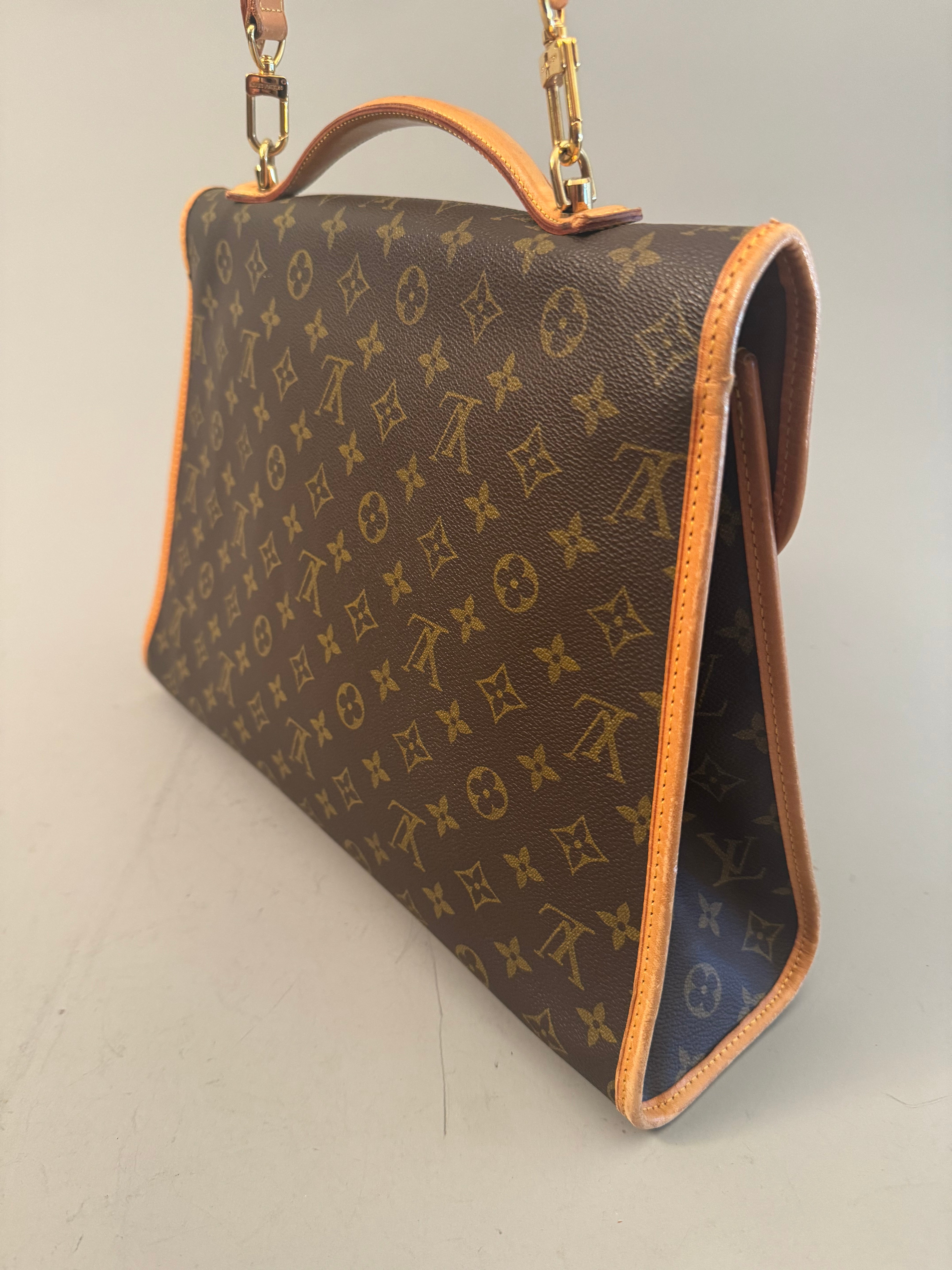 10071 Authentic Pre-Loved Louis Vuitton Beverly MM in Monogram Canvas