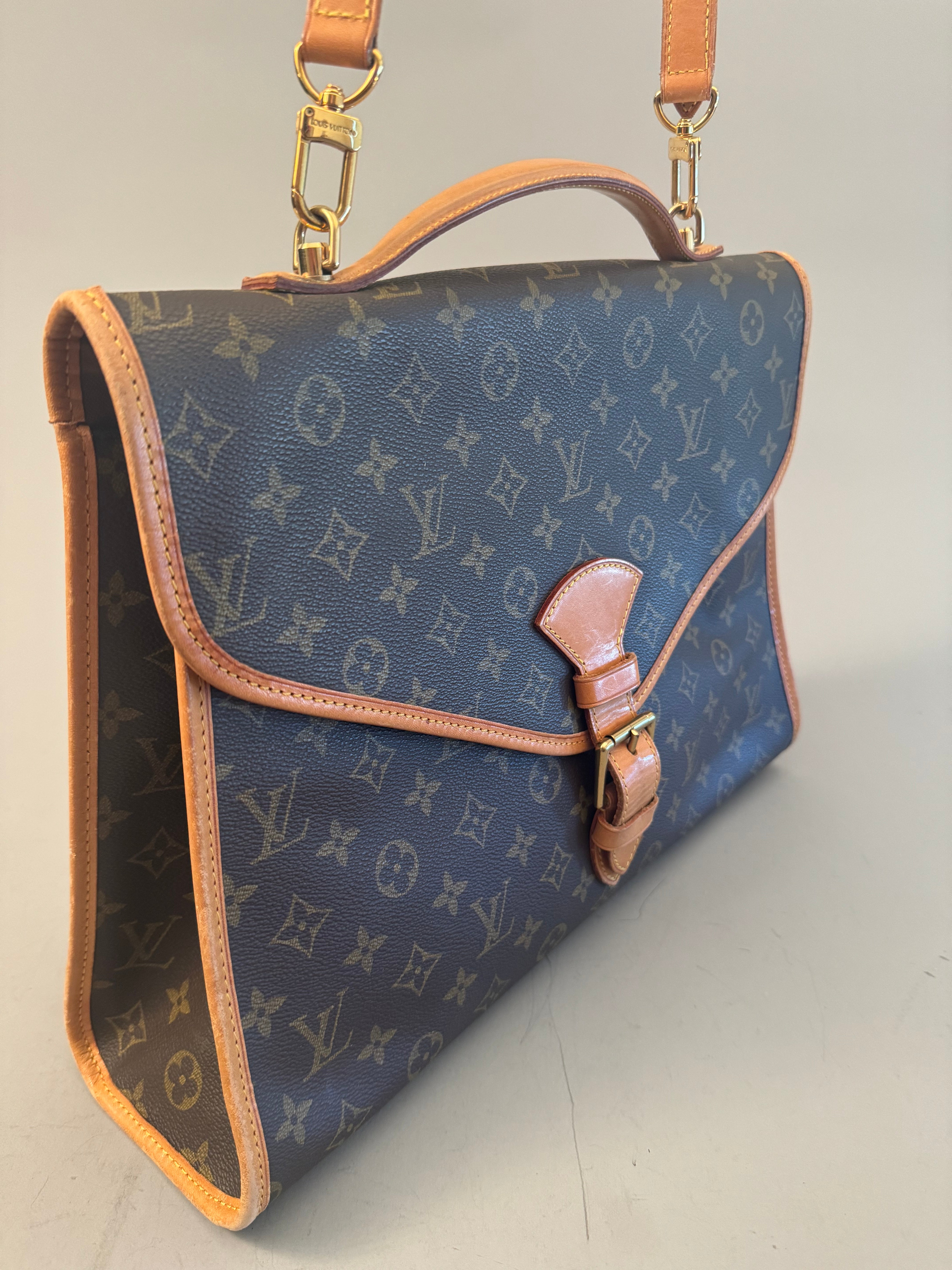 10071 Authentic Pre-Loved Louis Vuitton Beverly MM in Monogram Canvas