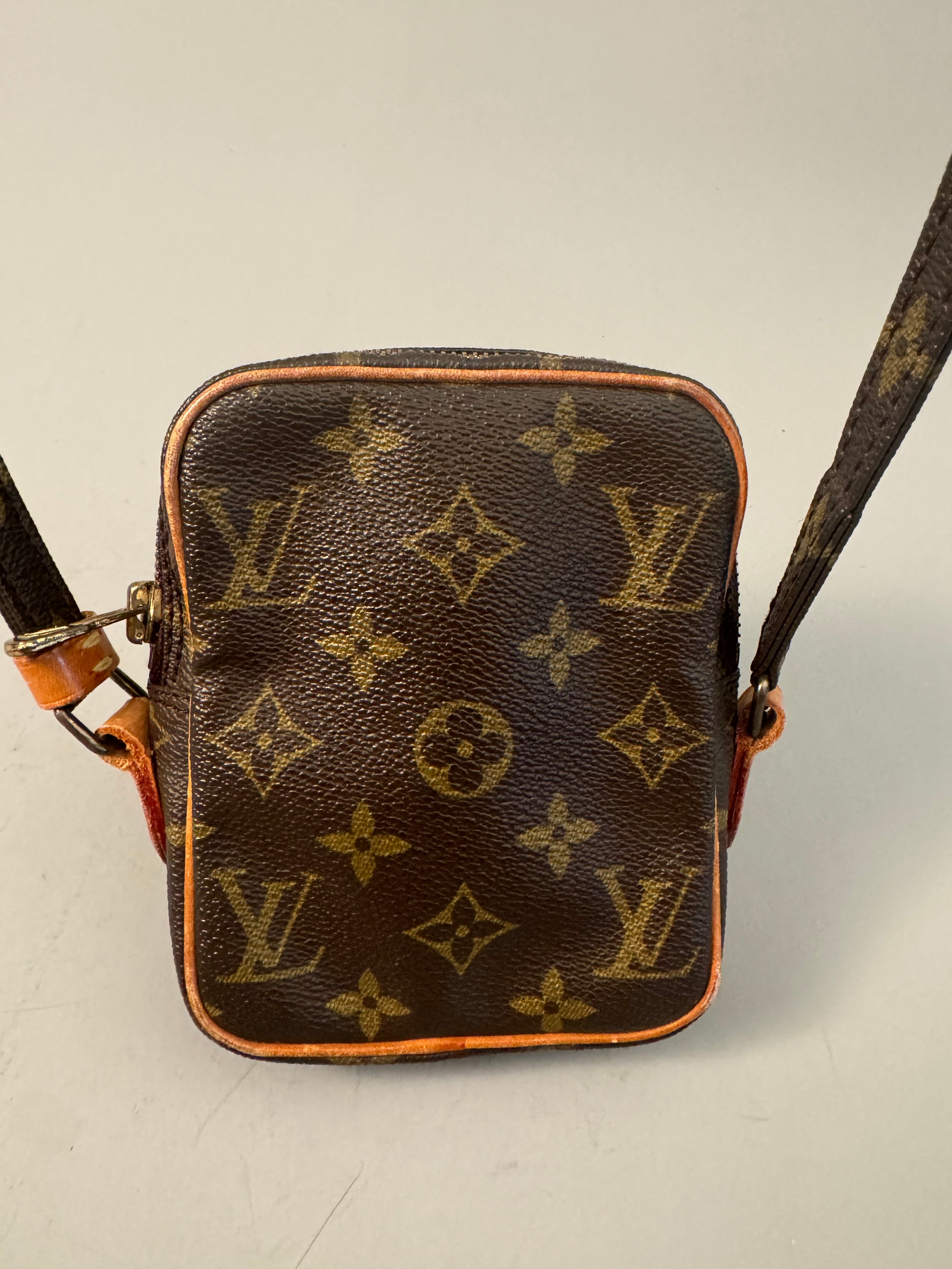 10213 Authentic Pre-loved Louis Vuitton Mini Danube France