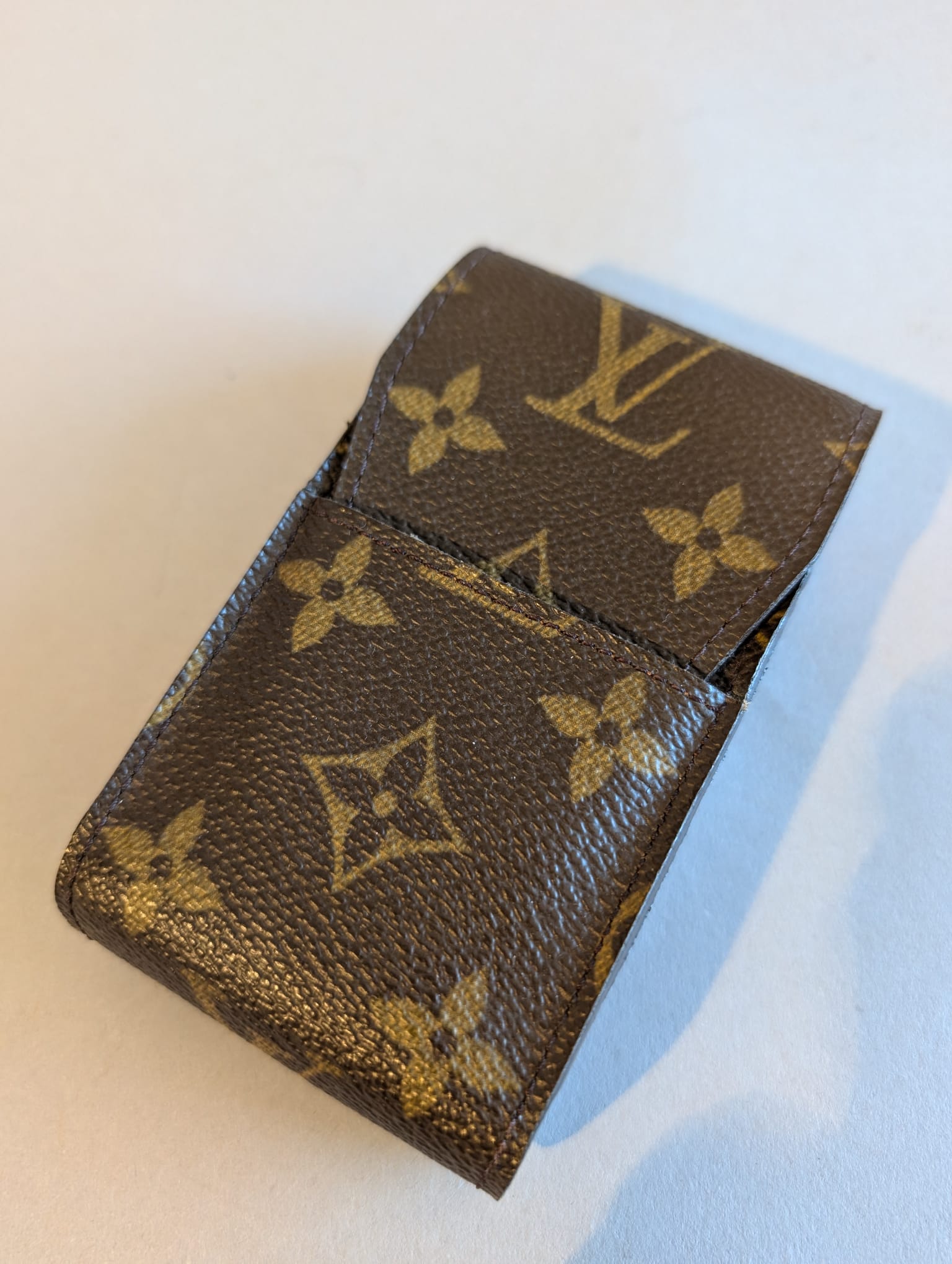 10015 Authentic Pre-loved Louis Vuitton Cigarette Case in Monogram Canvas